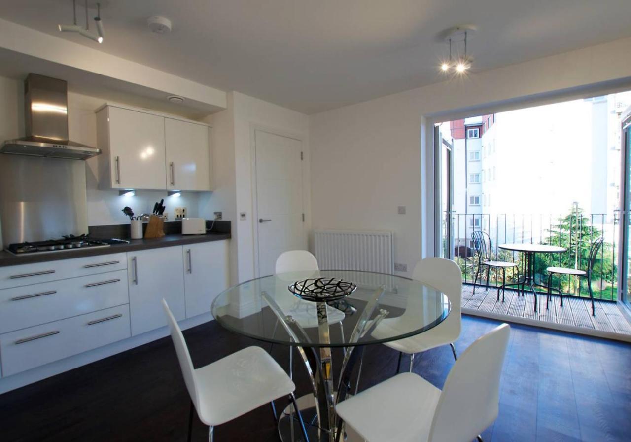 Altido Bright City Centre 2Bed, 2Bath With Free Parking Единбург Екстериор снимка