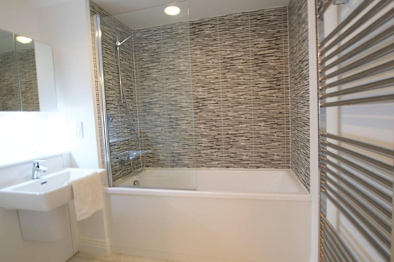 Altido Bright City Centre 2Bed, 2Bath With Free Parking Единбург Екстериор снимка