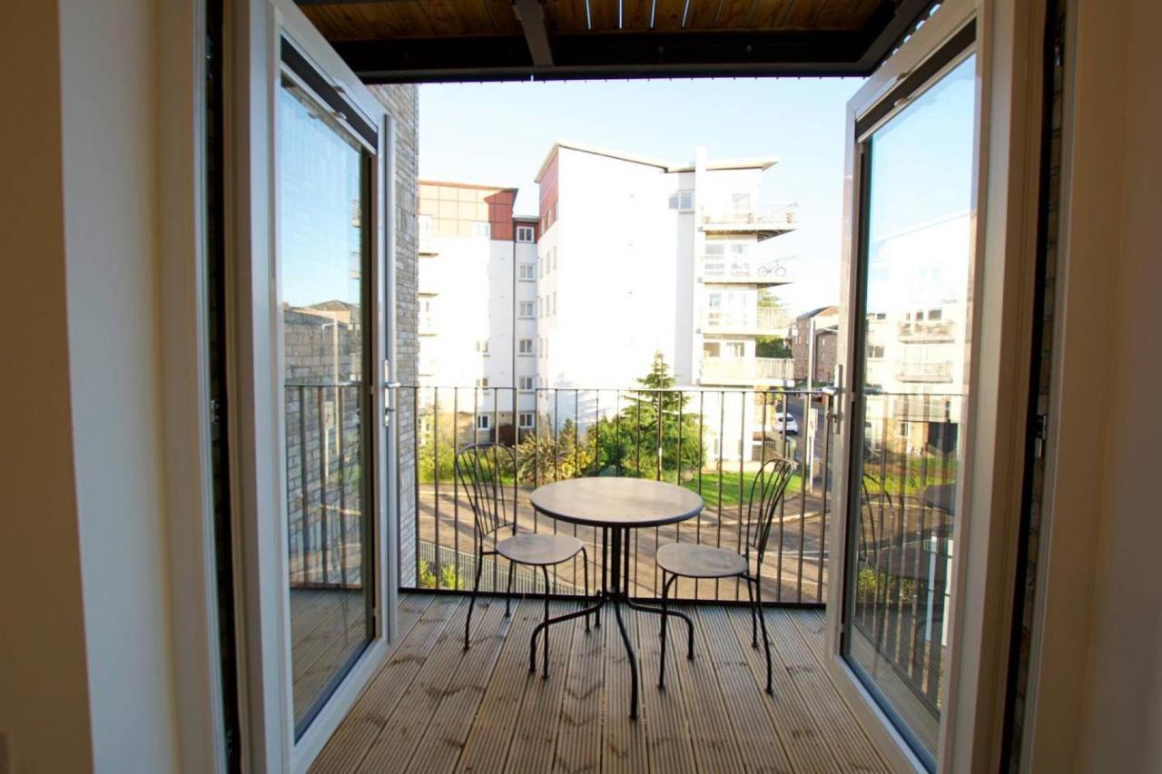Altido Bright City Centre 2Bed, 2Bath With Free Parking Единбург Екстериор снимка